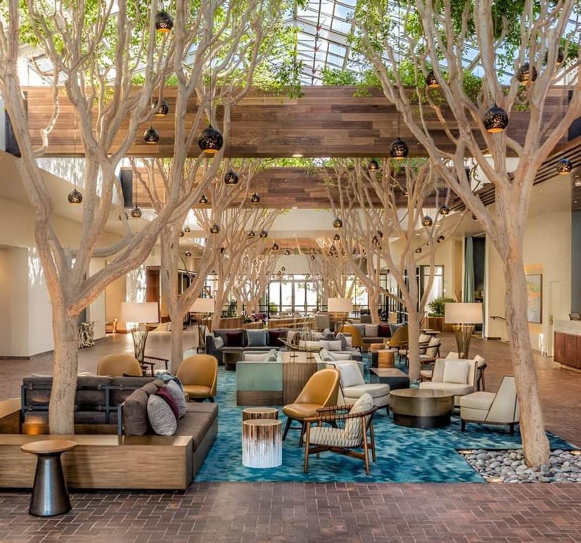 Portola lobby and sitting area