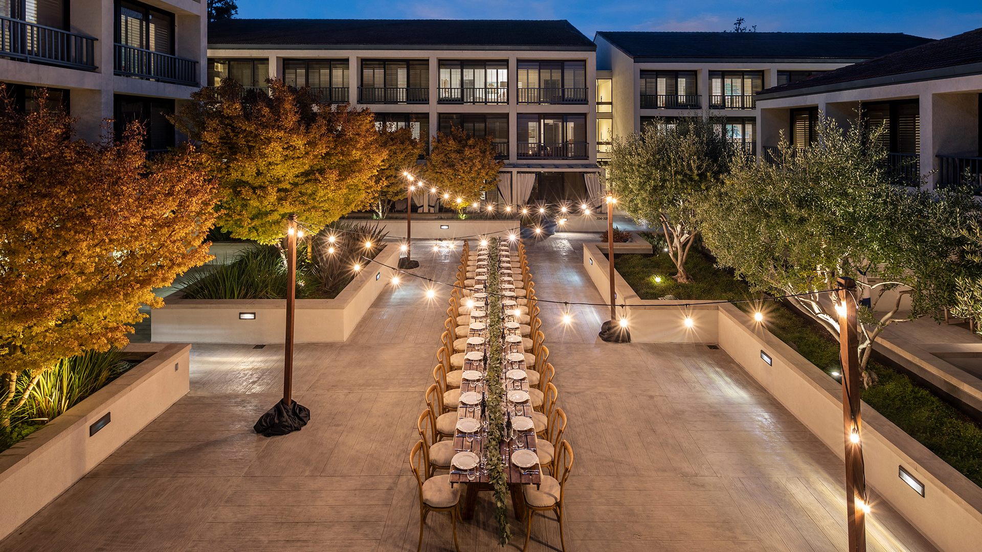 Cottonwood Plaza outdoor dining long table