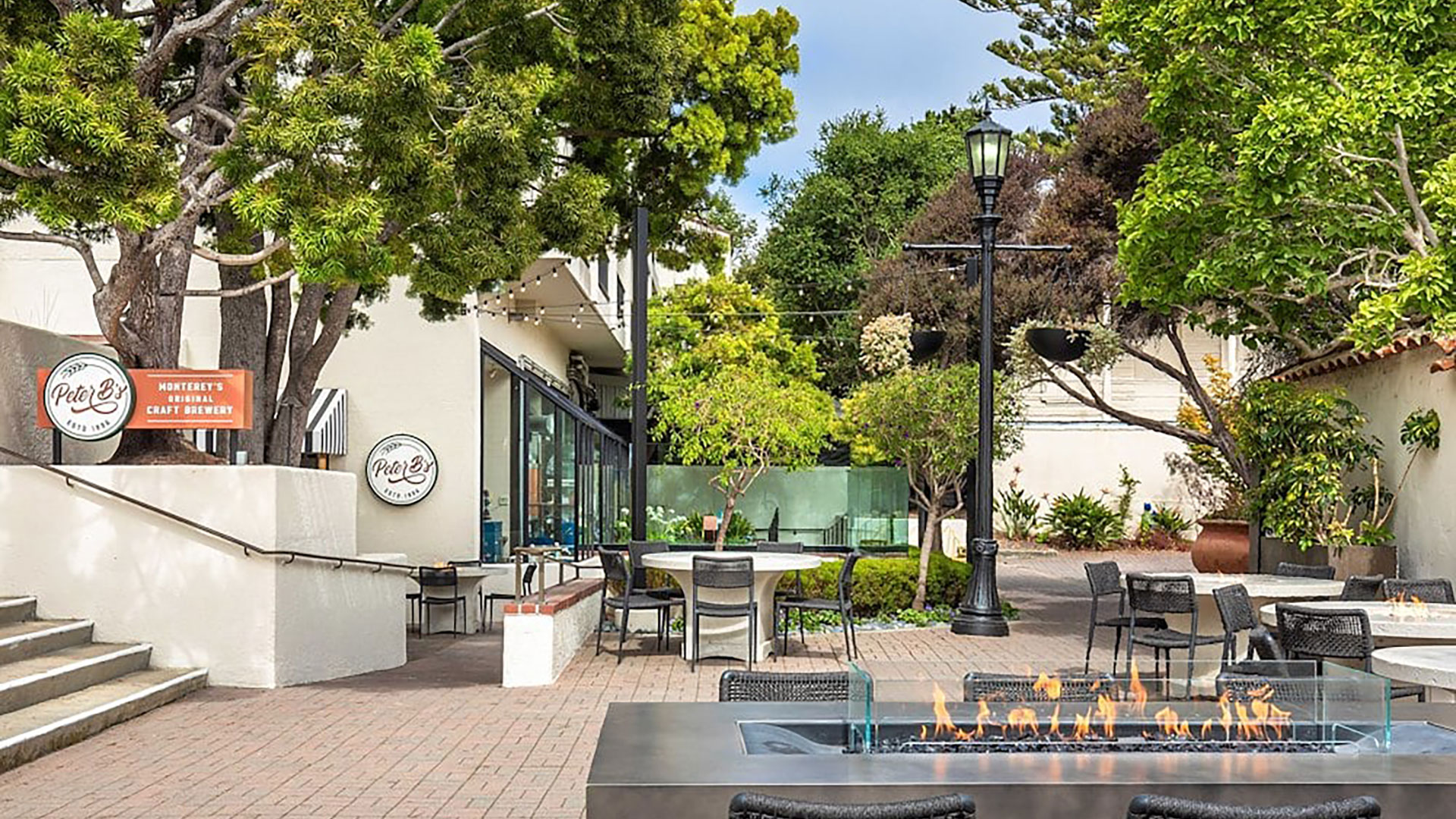 Outdoor Dining at Peter B's